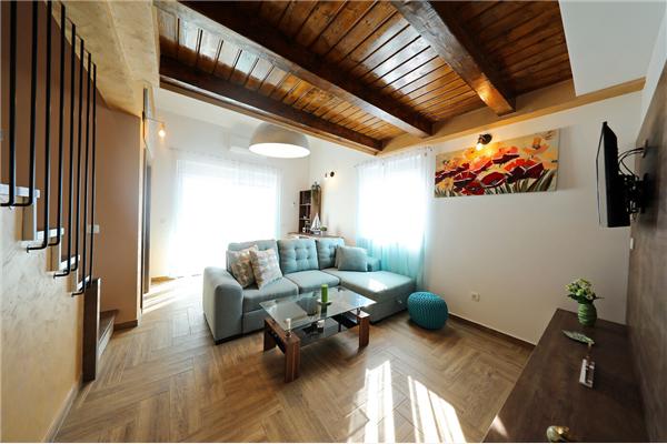 House K2, for 12 persons