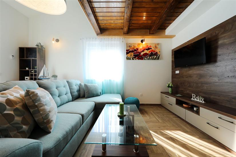 House K2, for 12 persons