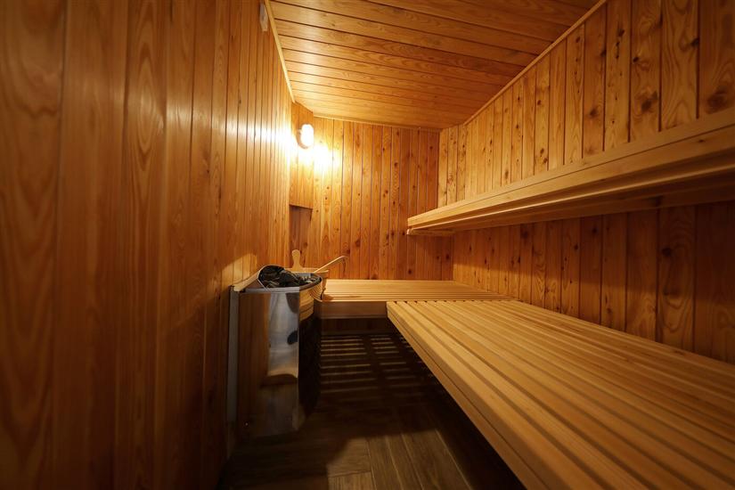 House K2, for 12 persons