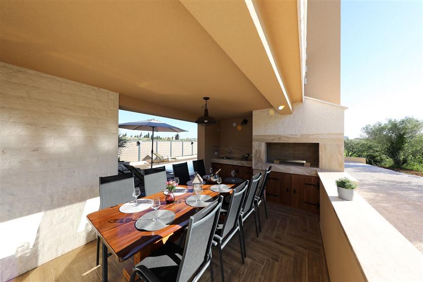 House K2, for 12 persons