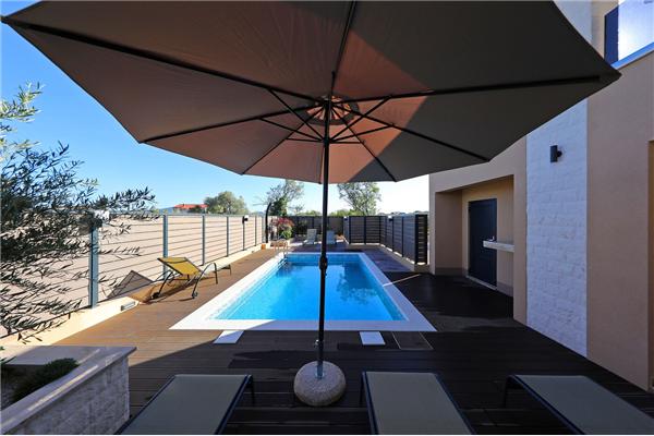 House K2, for 12 persons