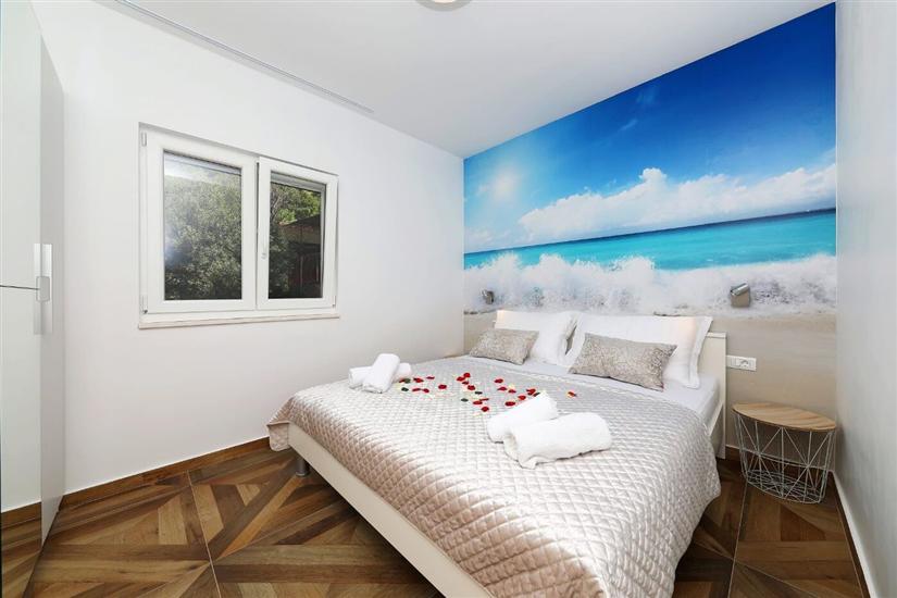 Apartment A1, for 6 persons