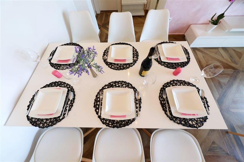 Apartment A1, for 6 persons