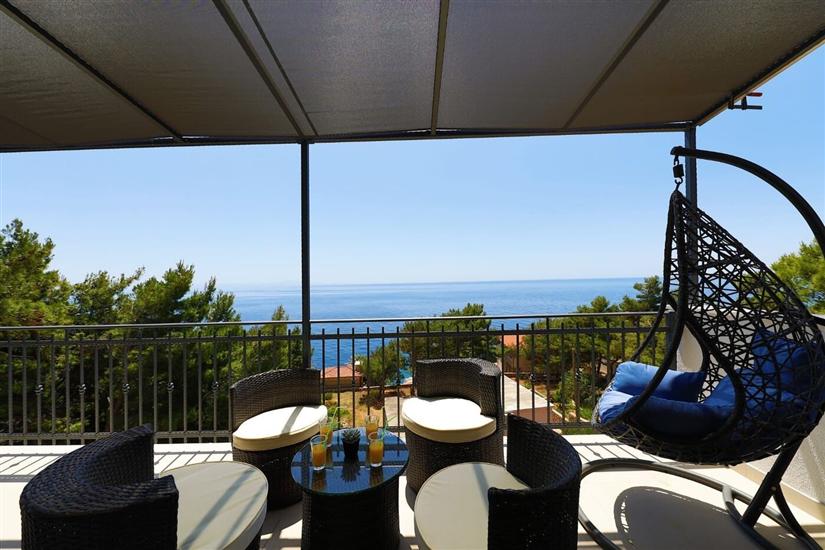 Apartment A2, for 6 persons