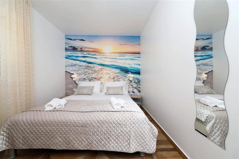 Apartment A2, for 6 persons