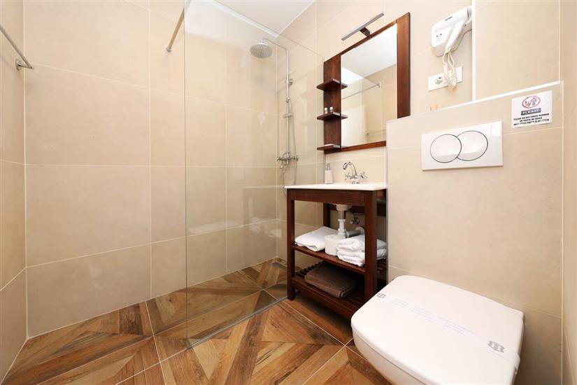 Apartment A2, for 6 persons