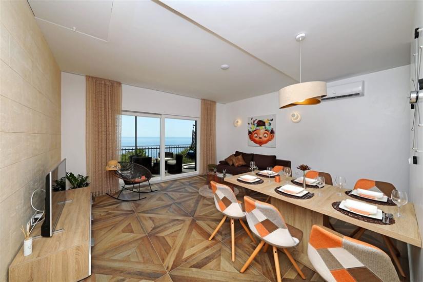 Apartment A2, for 6 persons