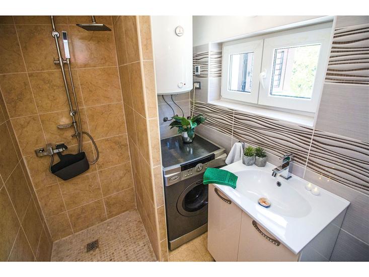 House K1, for 8 persons