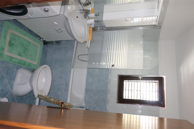 Apartment A2, for 6 persons