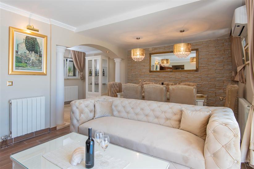 House K1, for 8 persons