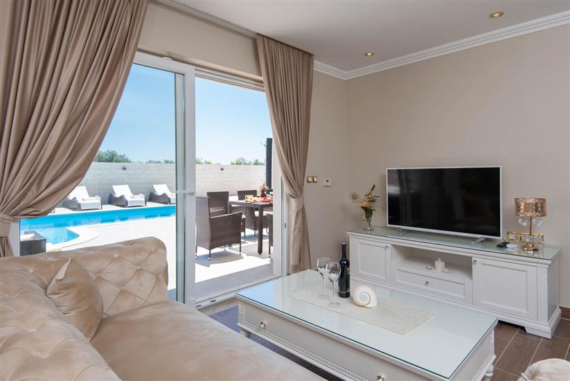 House K1, for 8 persons