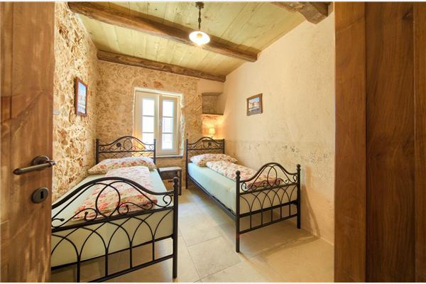 House K1, for 8 persons