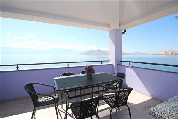 Apartment A1, for 6 persons