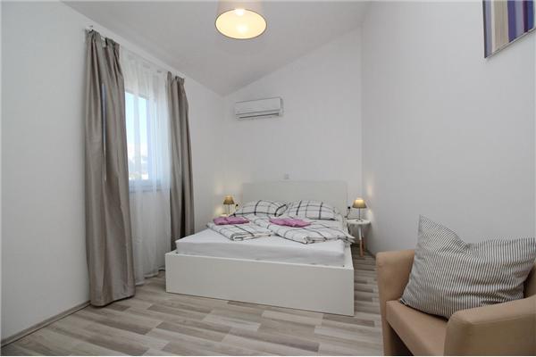 Apartment A1, for 6 persons