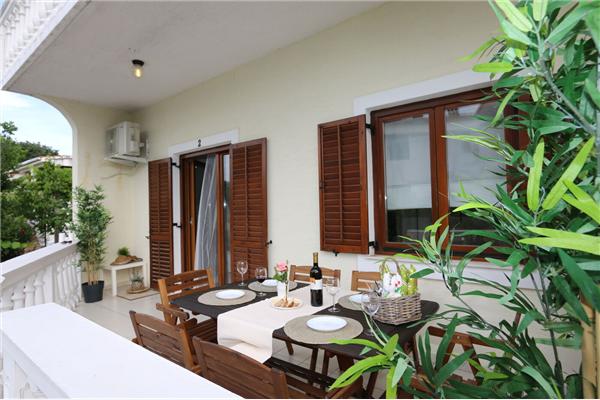 Apartment A2, for 5 persons