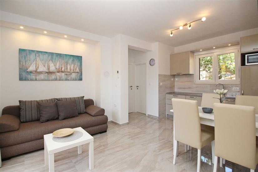 Apartment A6, for 4 persons