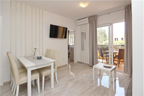 Apartment A6, for 4 persons