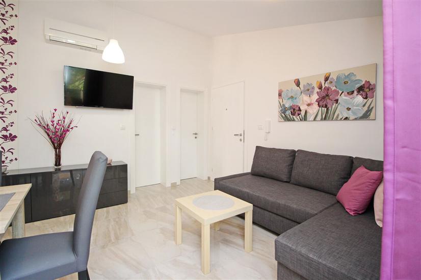 Apartment A7, for 6 persons