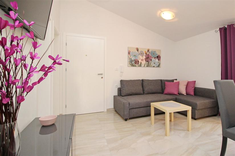 Apartment A7, for 6 persons