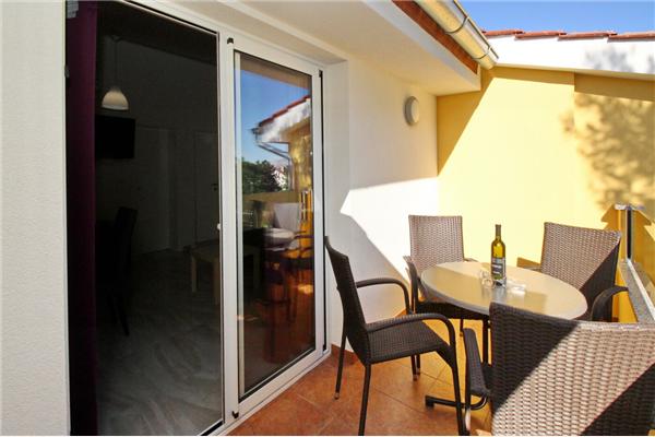 Apartment A7, for 6 persons