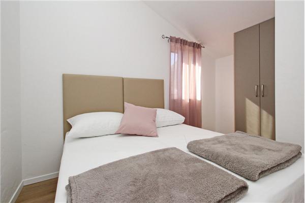 Apartment A7, for 6 persons