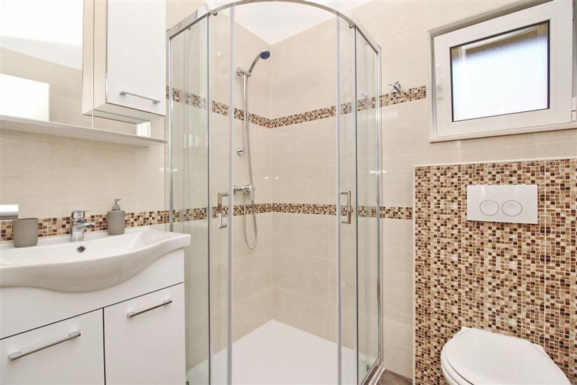 Apartment A7, for 6 persons