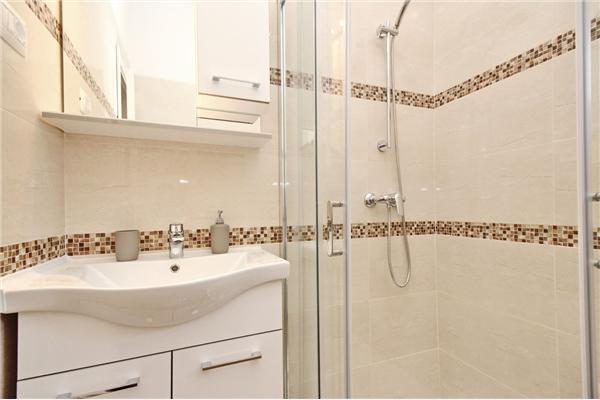 Apartment A7, for 6 persons