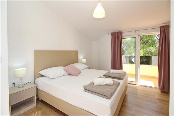 Apartment A7, for 6 persons