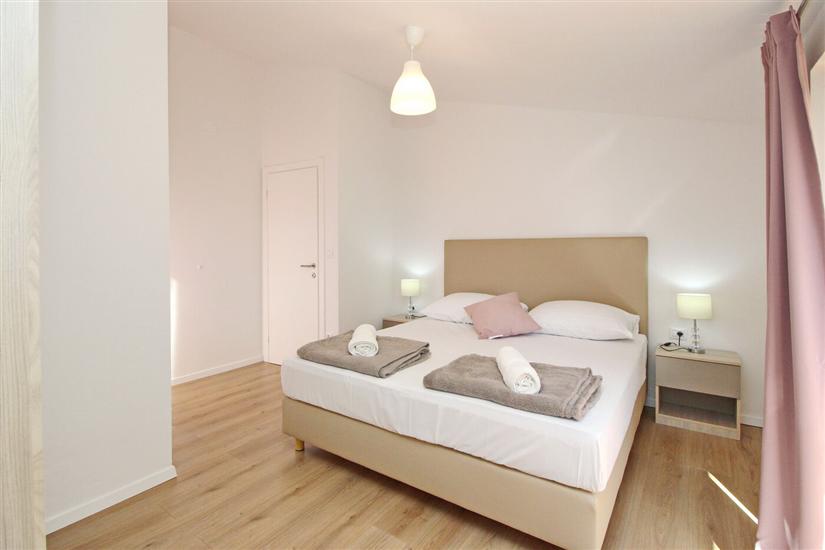 Apartment A7, for 6 persons