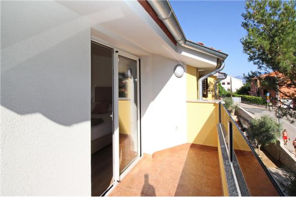 Apartment A7, for 6 persons