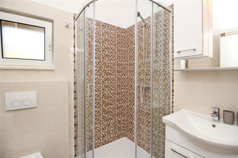 Apartment A7, for 6 persons