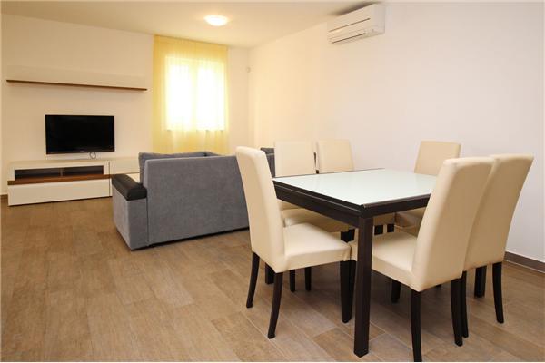 Apartment A2, for 6 persons