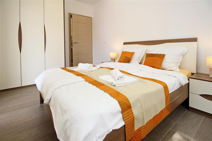 Apartment A2, for 6 persons