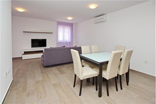Apartment A4, for 6 persons