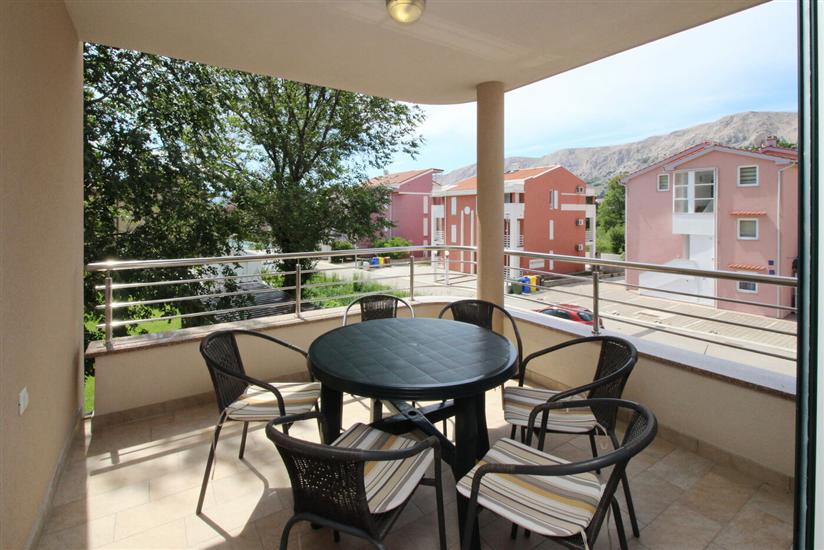 Apartment A4, for 6 persons