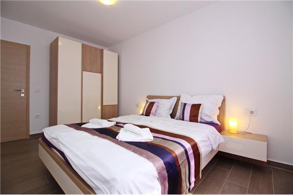 Apartment A4, for 6 persons