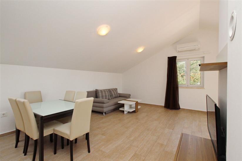 Apartment A5, for 6 persons