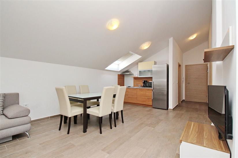 Apartment A6, for 6 persons