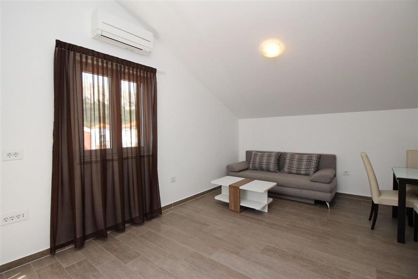 Apartment A6, for 6 persons