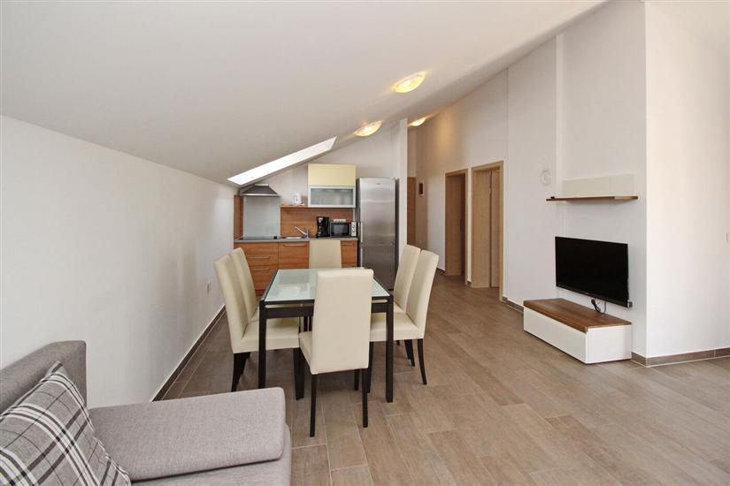 Apartment A6, for 6 persons