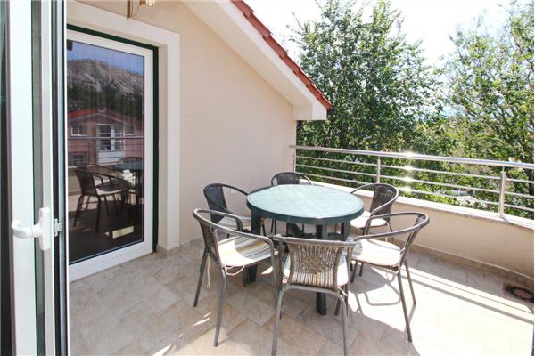 Apartment A6, for 6 persons