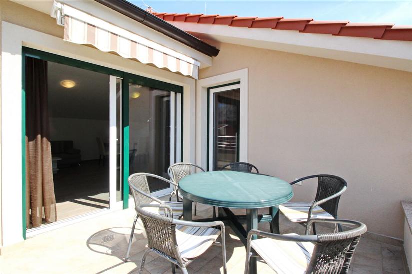 Apartment A6, for 6 persons