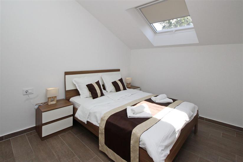 Apartment A6, for 6 persons