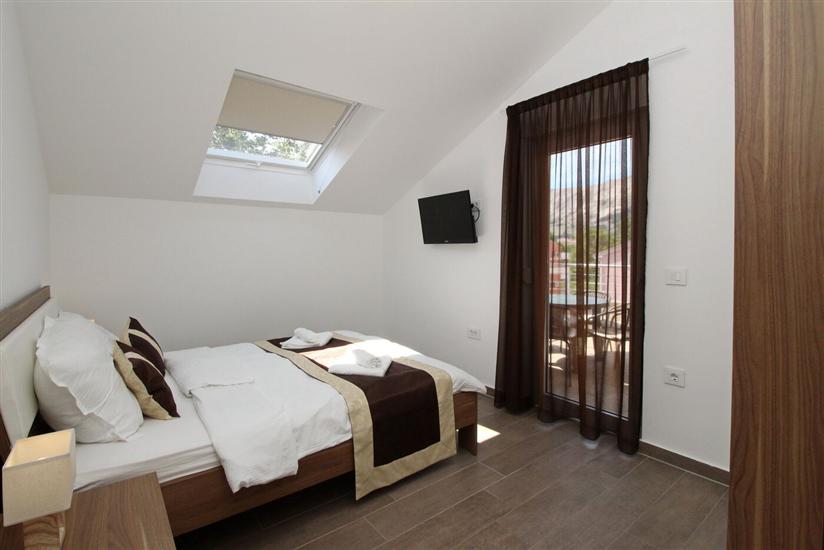 Apartment A6, for 6 persons