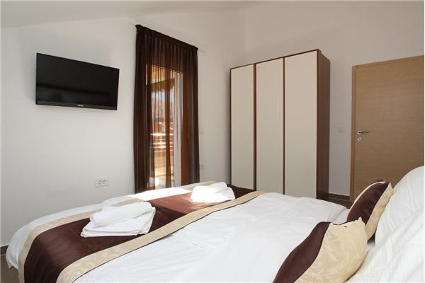 Apartment A6, for 6 persons