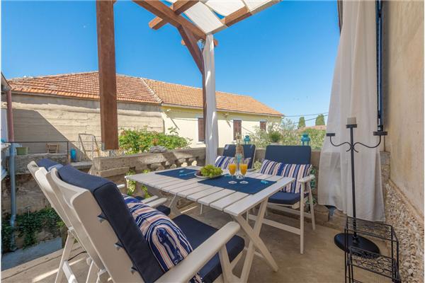 Apartment A1, for 6 persons