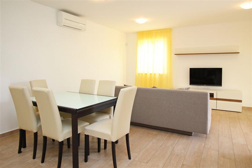 Apartment A1, for 6 persons