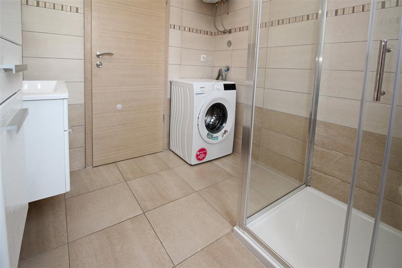 Apartment A1, for 6 persons