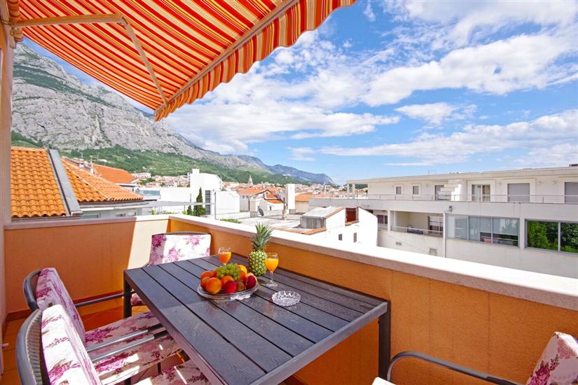 Apartment A1, for 5 persons