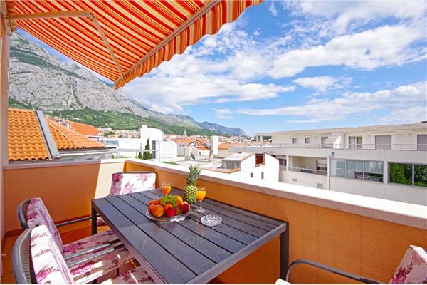 Apartment A1, for 5 persons